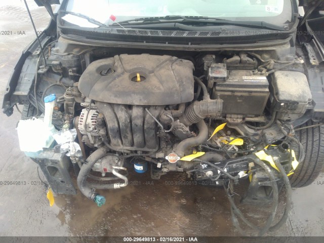 Photo 9 VIN: 5NPDH4AE4CH093043 - HYUNDAI ELANTRA 