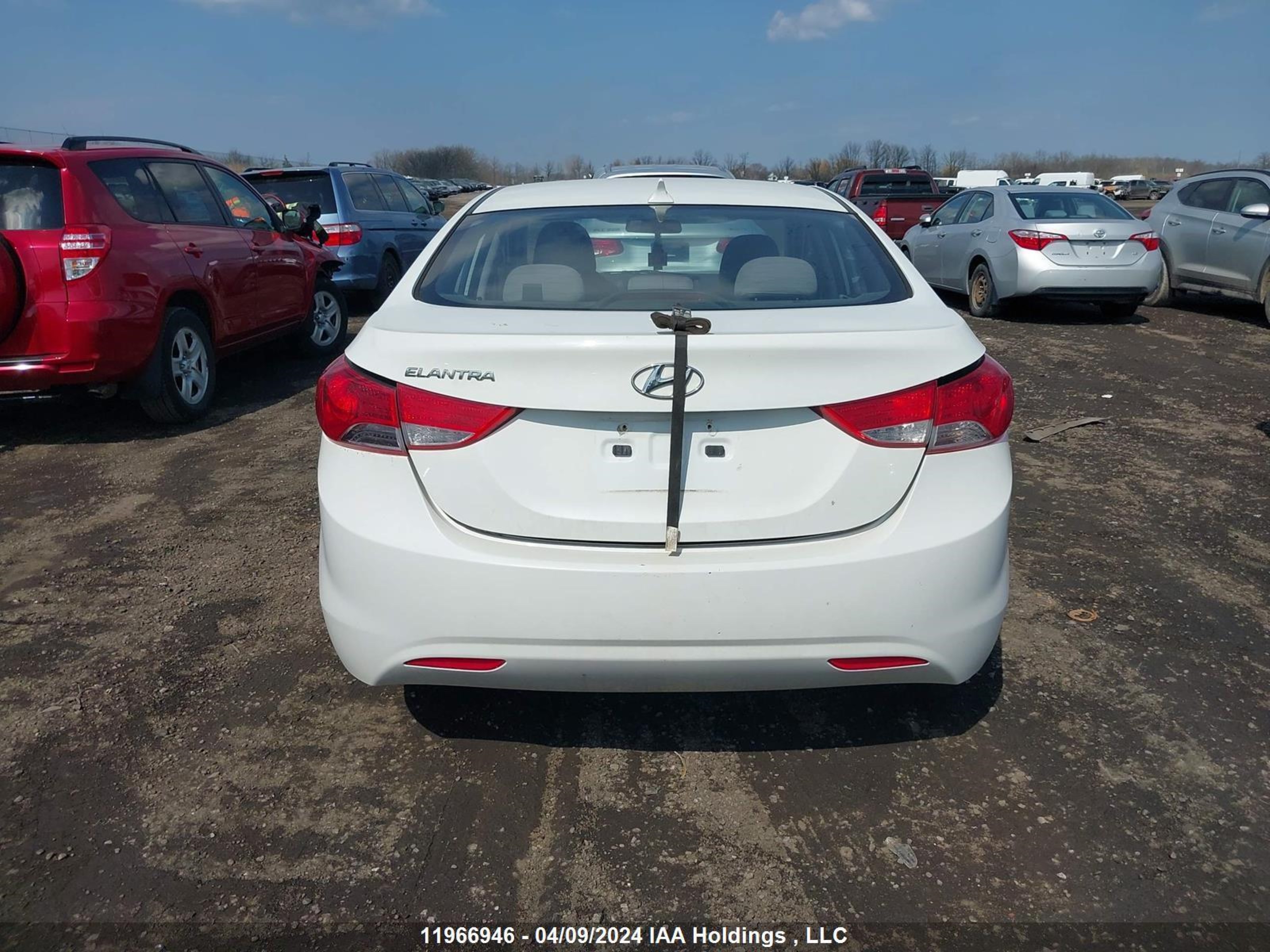 Photo 15 VIN: 5NPDH4AE4CH108625 - HYUNDAI ELANTRA 