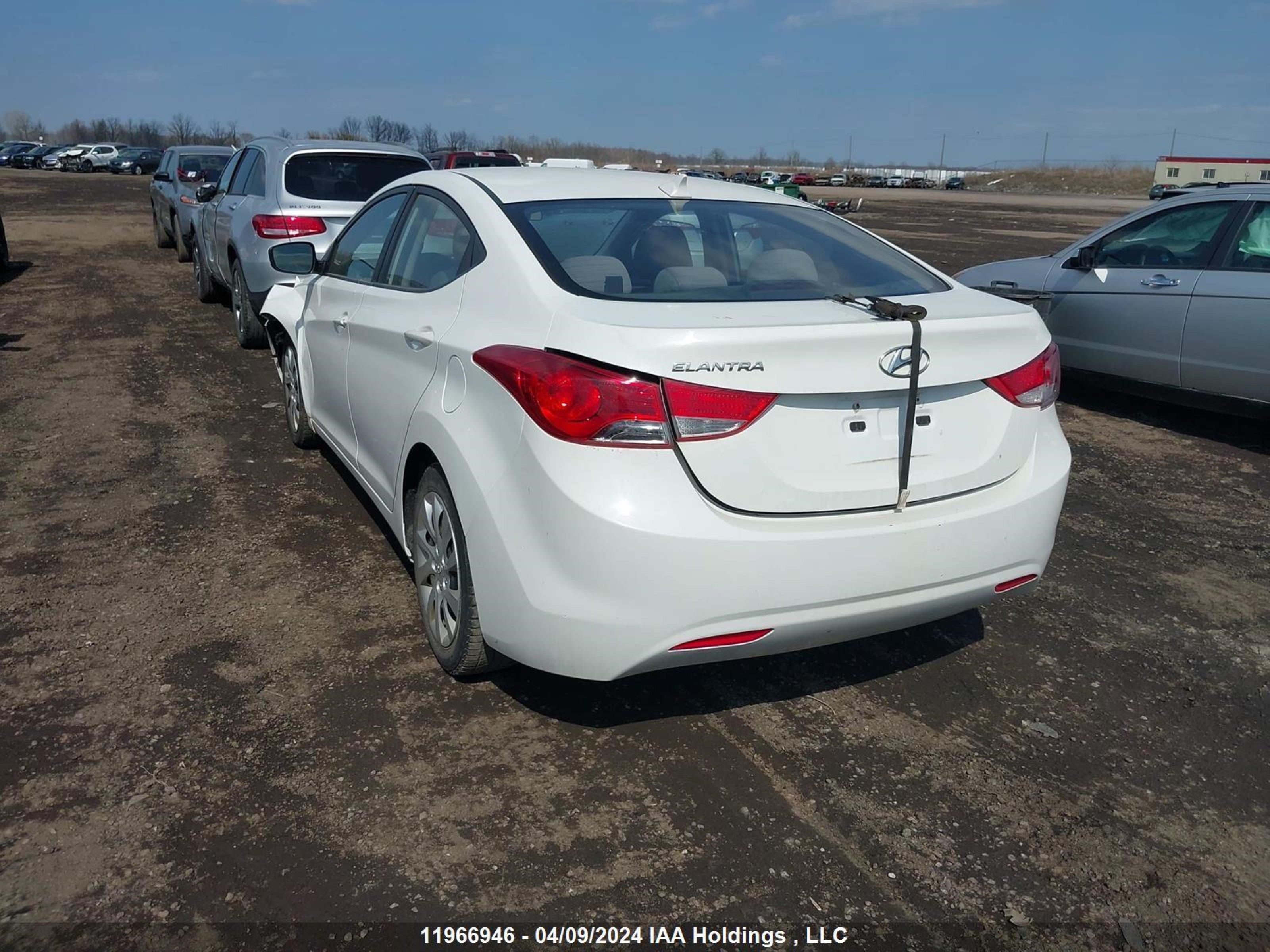 Photo 2 VIN: 5NPDH4AE4CH108625 - HYUNDAI ELANTRA 