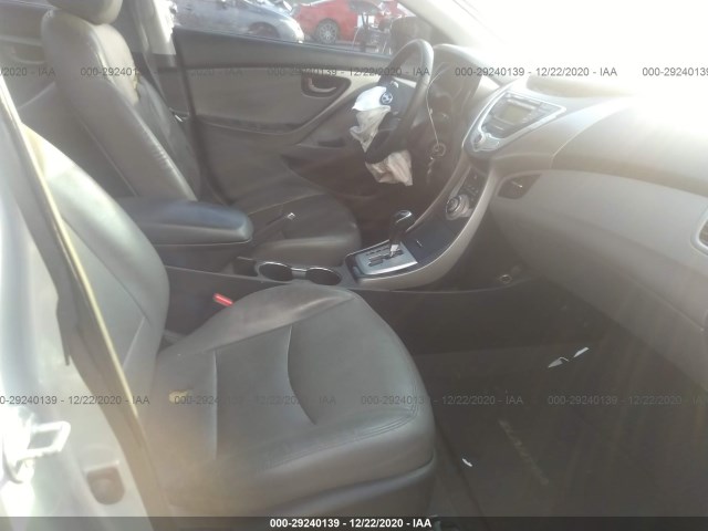 Photo 4 VIN: 5NPDH4AE4CH113145 - HYUNDAI ELANTRA 