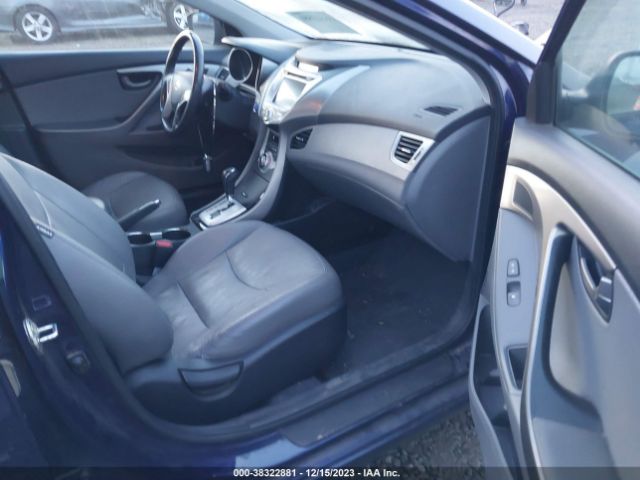 Photo 4 VIN: 5NPDH4AE4CH118541 - HYUNDAI ELANTRA 