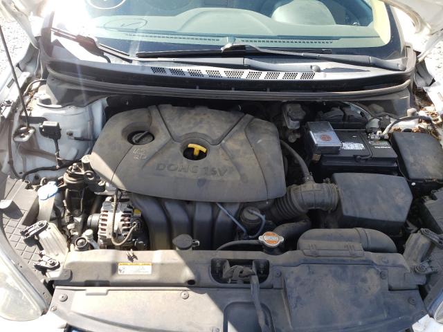 Photo 6 VIN: 5NPDH4AE4CH118801 - HYUNDAI ELANTRA GL 