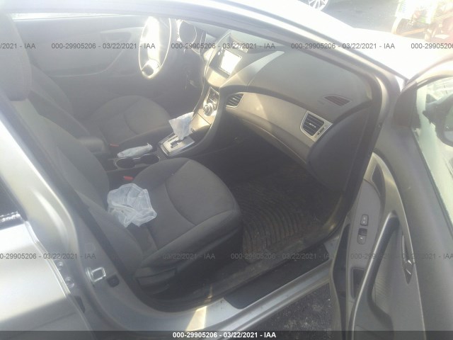 Photo 4 VIN: 5NPDH4AE4CH126669 - HYUNDAI ELANTRA 