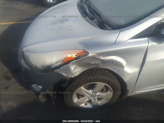 Photo 5 VIN: 5NPDH4AE4CH126669 - HYUNDAI ELANTRA 