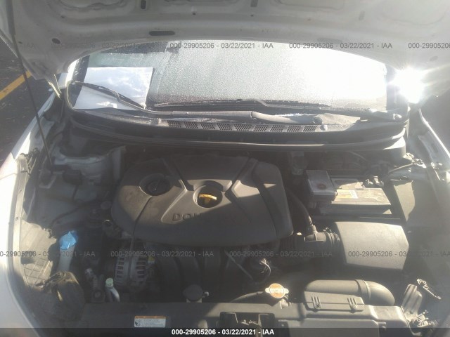 Photo 9 VIN: 5NPDH4AE4CH126669 - HYUNDAI ELANTRA 