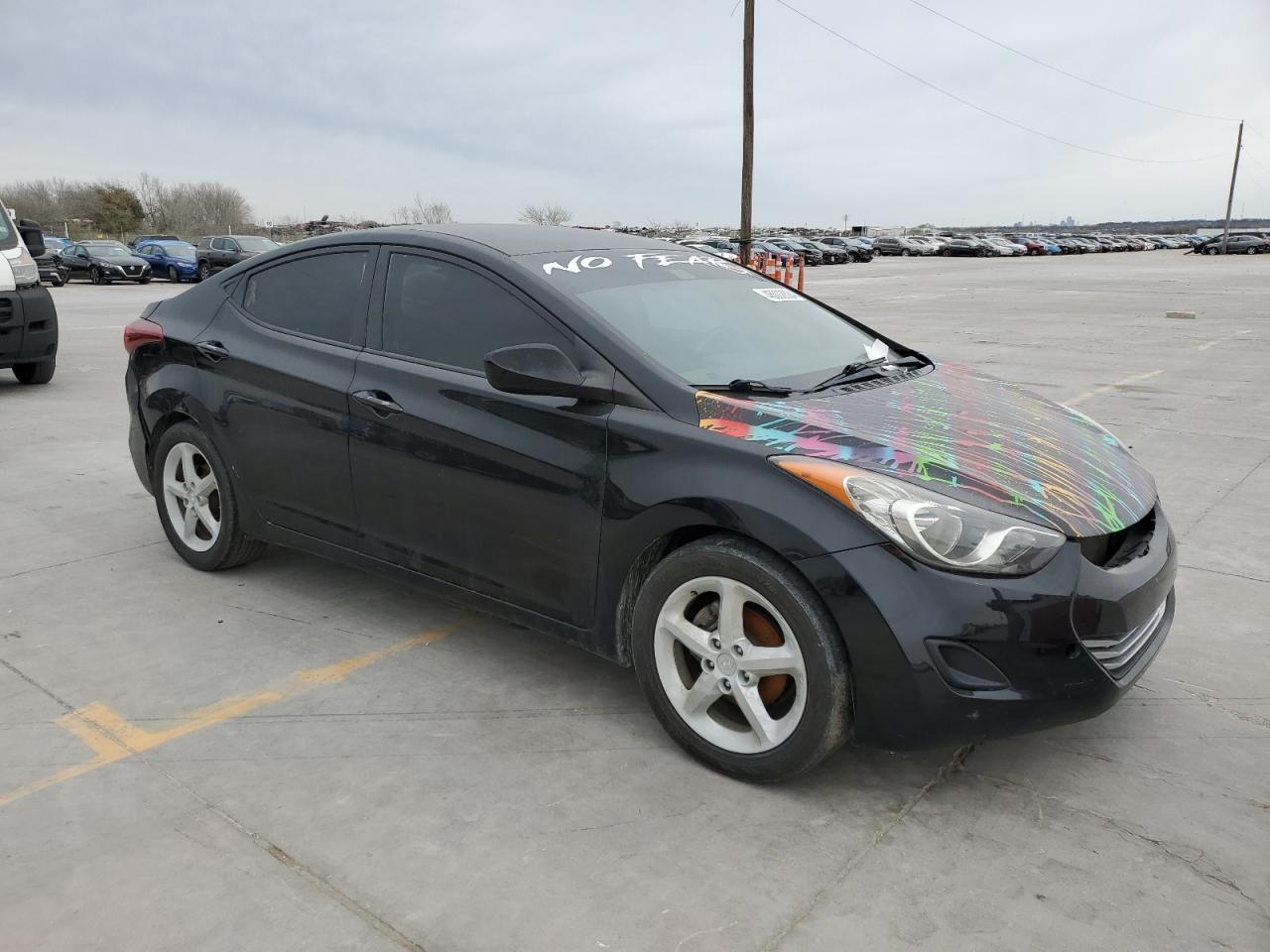 Photo 3 VIN: 5NPDH4AE4CH135758 - HYUNDAI ELANTRA 