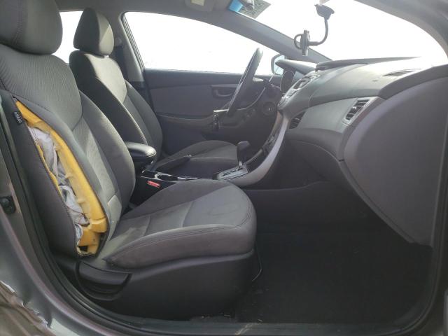 Photo 4 VIN: 5NPDH4AE4CH138806 - HYUNDAI ELANTRA GL 