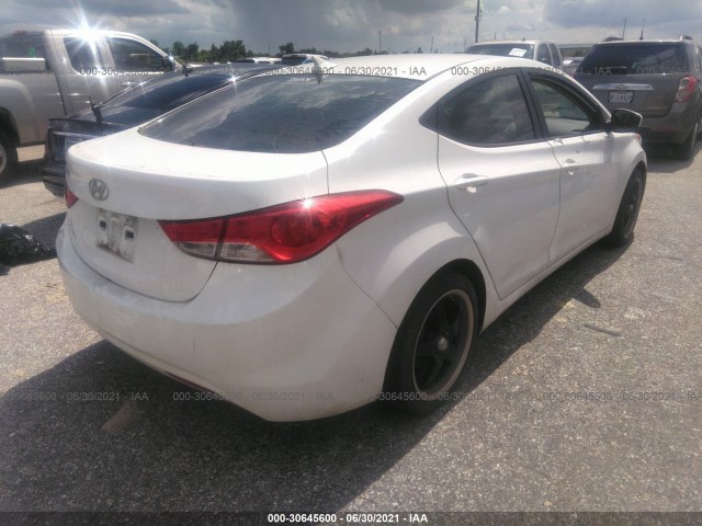 Photo 3 VIN: 5NPDH4AE4CH141771 - HYUNDAI ELANTRA 