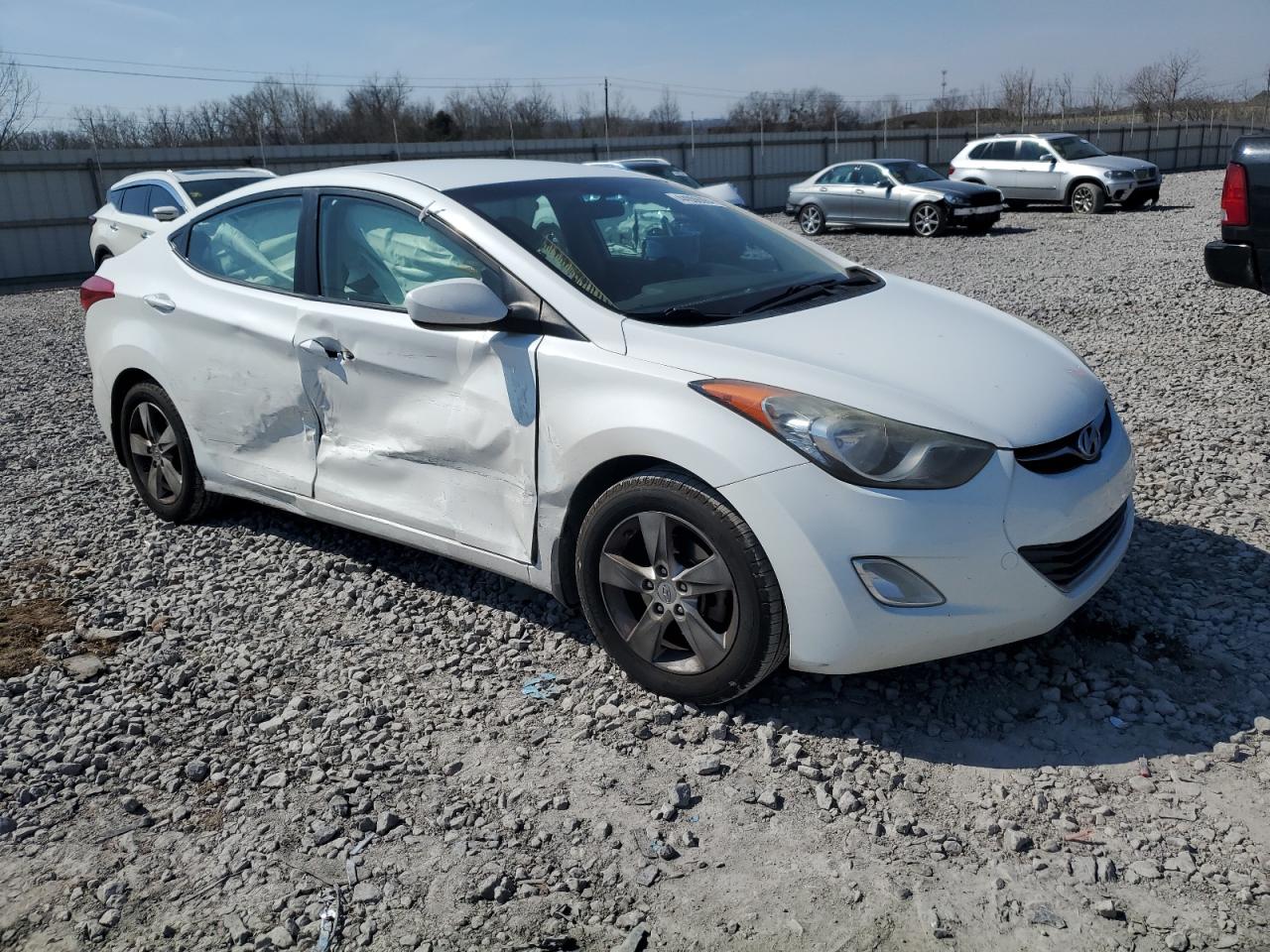 Photo 3 VIN: 5NPDH4AE4DH156787 - HYUNDAI ELANTRA 