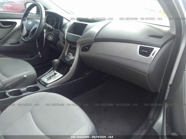 Photo 4 VIN: 5NPDH4AE4DH158720 - HYUNDAI ELANTRA 