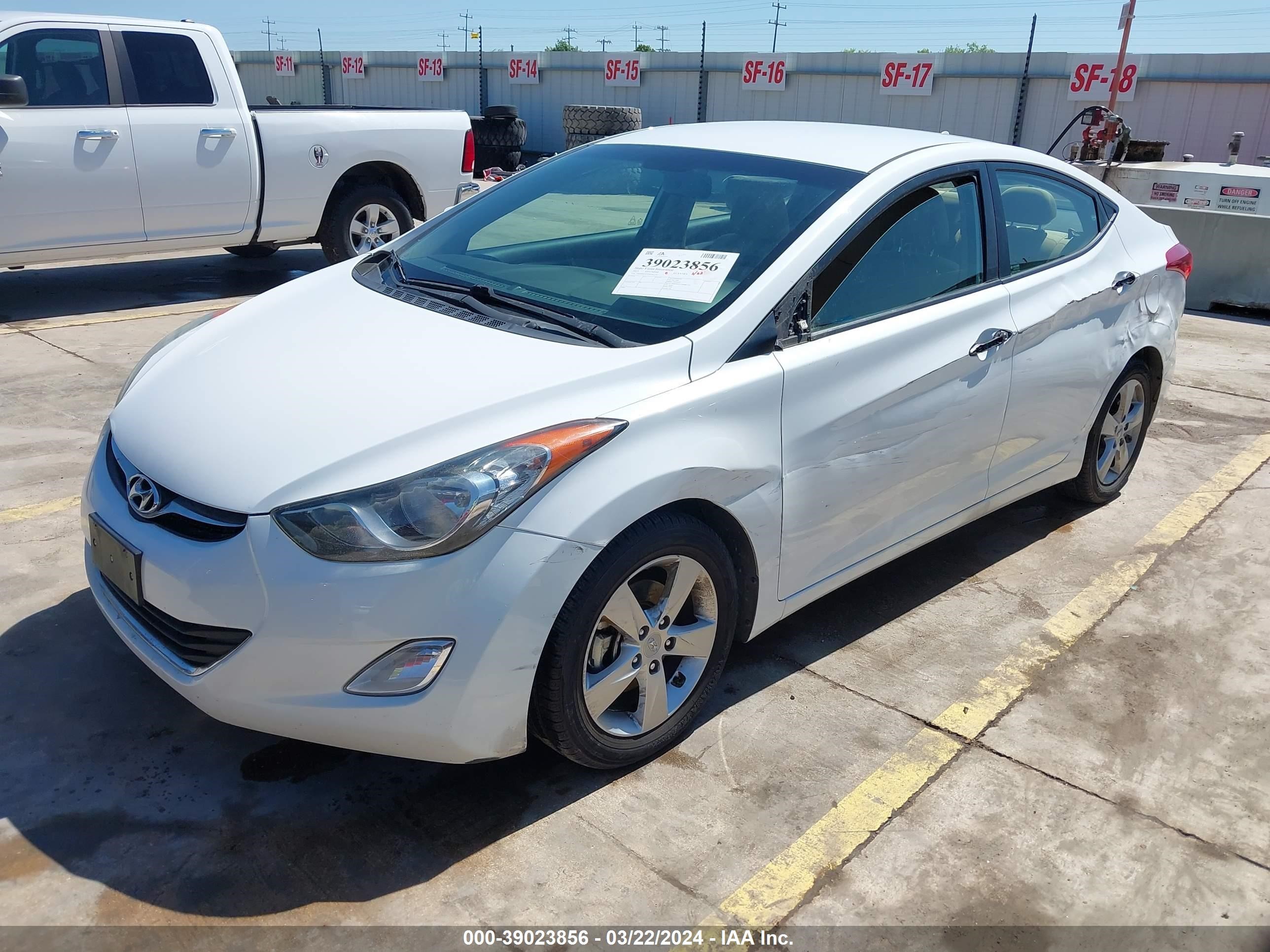 Photo 1 VIN: 5NPDH4AE4DH181219 - HYUNDAI ELANTRA 