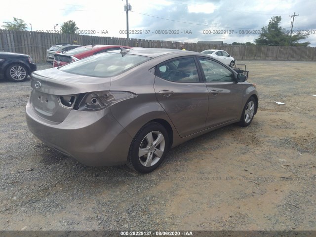 Photo 3 VIN: 5NPDH4AE4DH208399 - HYUNDAI ELANTRA 