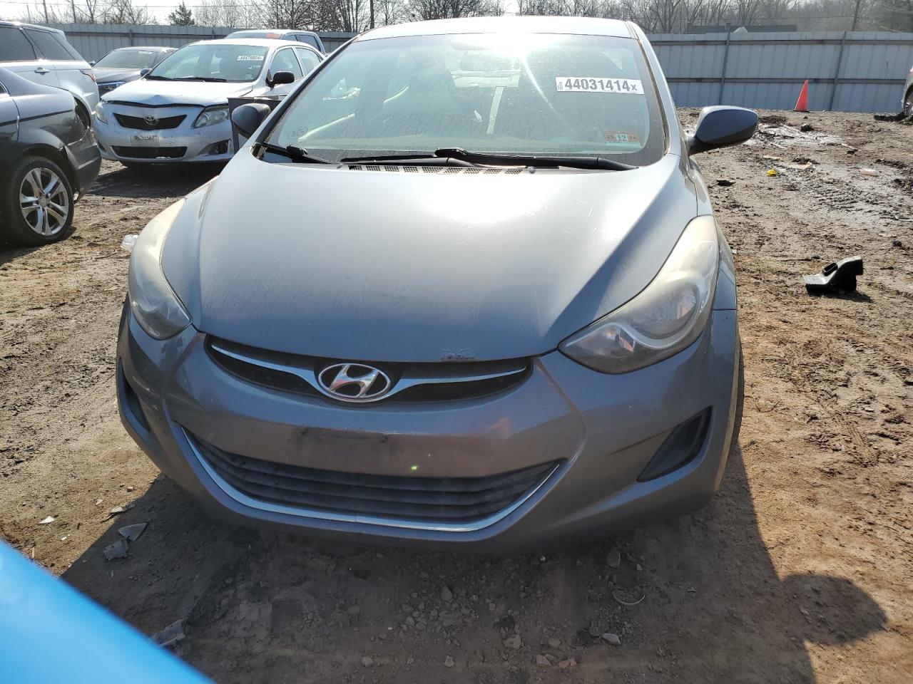 Photo 4 VIN: 5NPDH4AE4DH228409 - HYUNDAI ELANTRA 