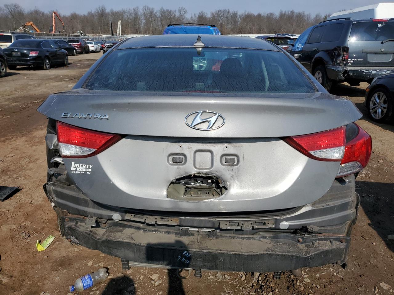 Photo 5 VIN: 5NPDH4AE4DH228409 - HYUNDAI ELANTRA 