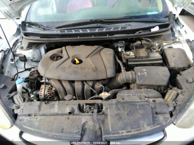 Photo 9 VIN: 5NPDH4AE4DH242228 - HYUNDAI ELANTRA 