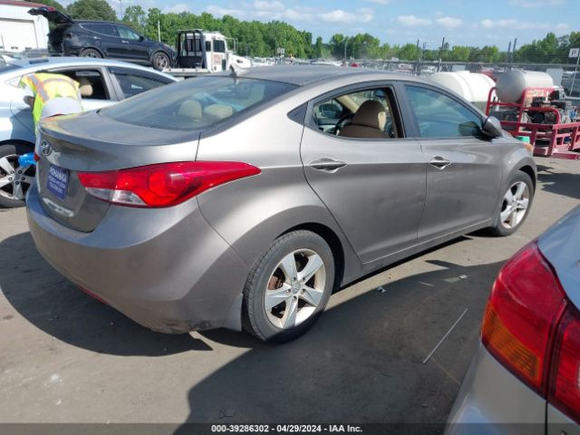 Photo 3 VIN: 5NPDH4AE4DH288867 - HYUNDAI ELANTRA 