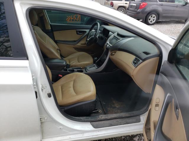 Photo 4 VIN: 5NPDH4AE4DH295298 - HYUNDAI ELANTRA GL 