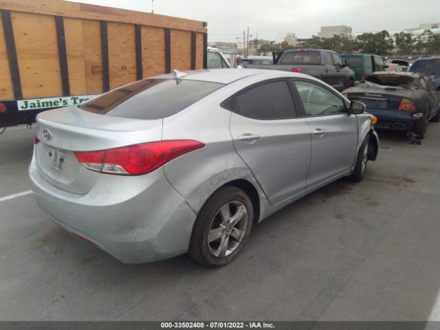 Photo 3 VIN: 5NPDH4AE4DH299397 - HYUNDAI ELANTRA 