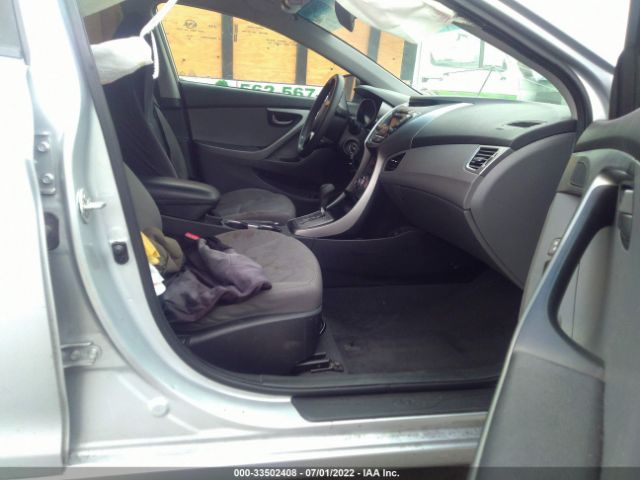 Photo 4 VIN: 5NPDH4AE4DH299397 - HYUNDAI ELANTRA 