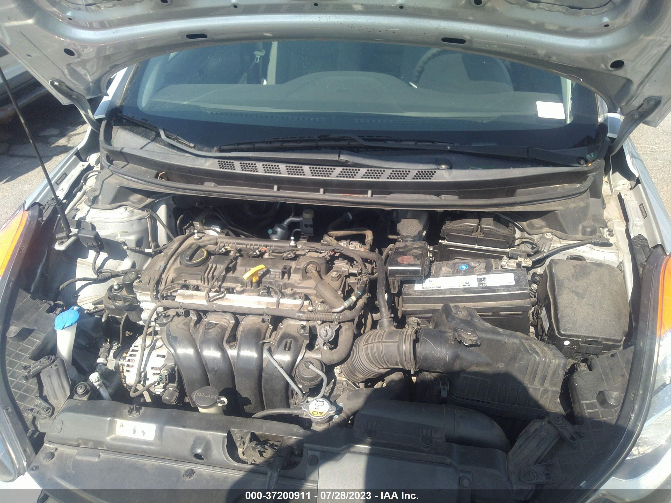 Photo 9 VIN: 5NPDH4AE4DH302993 - HYUNDAI ELANTRA 