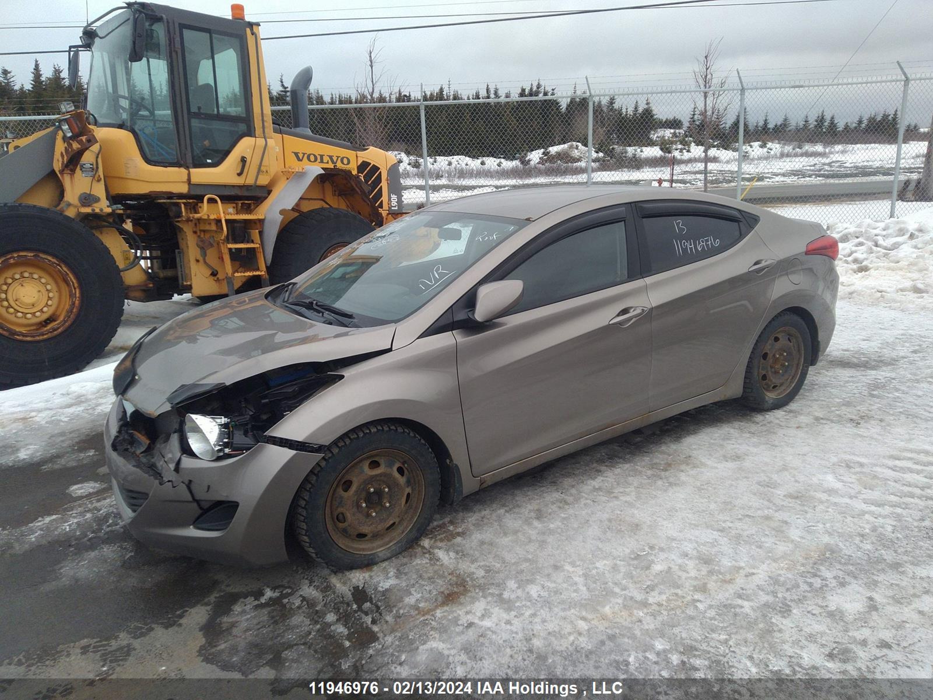 Photo 1 VIN: 5NPDH4AE4DH305425 - HYUNDAI ELANTRA 