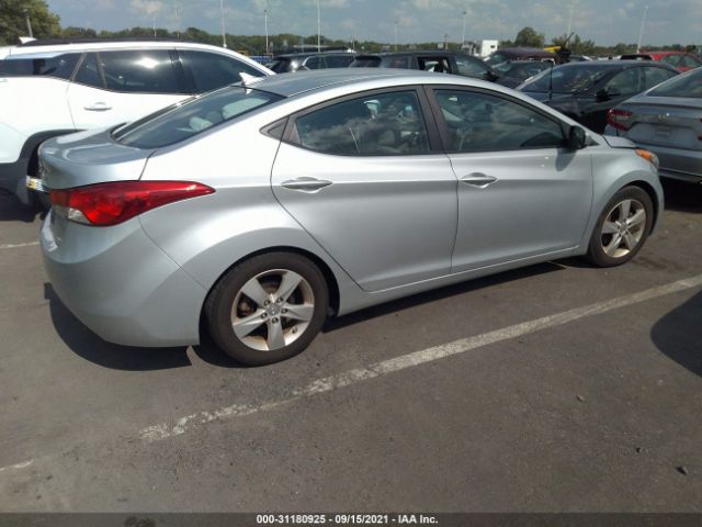 Photo 3 VIN: 5NPDH4AE4DH307496 - HYUNDAI ELANTRA 