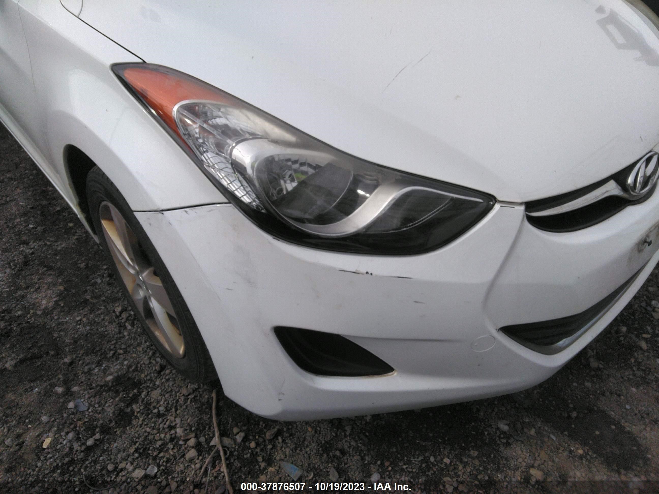 Photo 5 VIN: 5NPDH4AE4DH320720 - HYUNDAI ELANTRA 