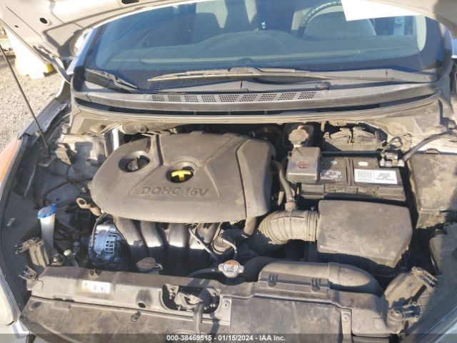 Photo 9 VIN: 5NPDH4AE4DH332740 - HYUNDAI ELANTRA 