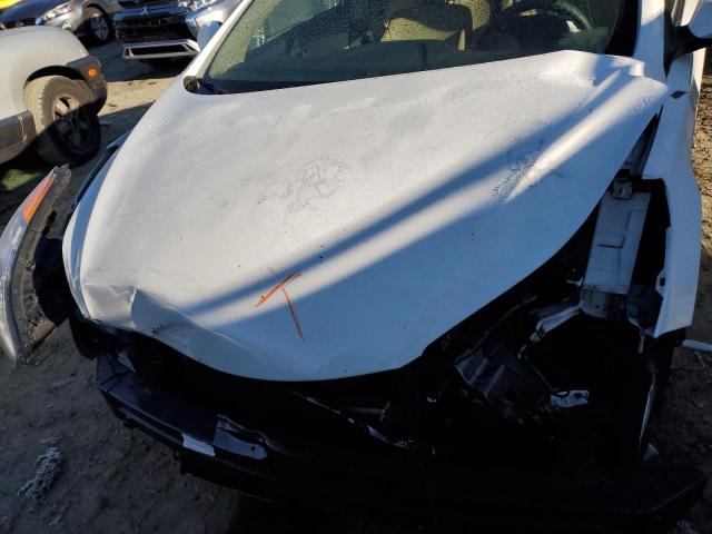 Photo 10 VIN: 5NPDH4AE4DH337498 - HYUNDAI ELANTRA 