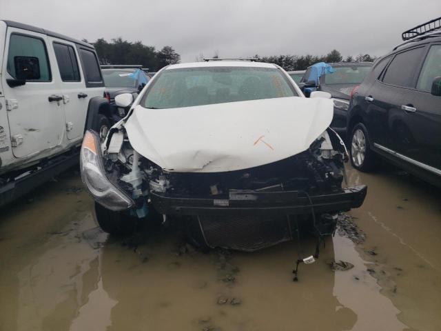 Photo 4 VIN: 5NPDH4AE4DH337498 - HYUNDAI ELANTRA 