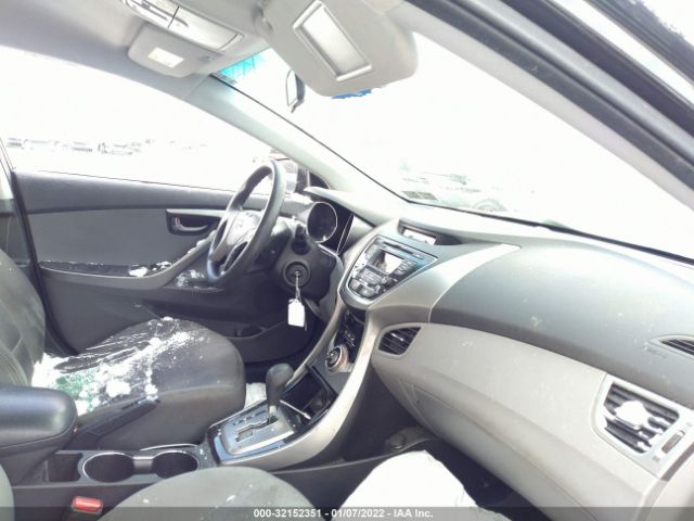 Photo 4 VIN: 5NPDH4AE4DH348386 - HYUNDAI ELANTRA 