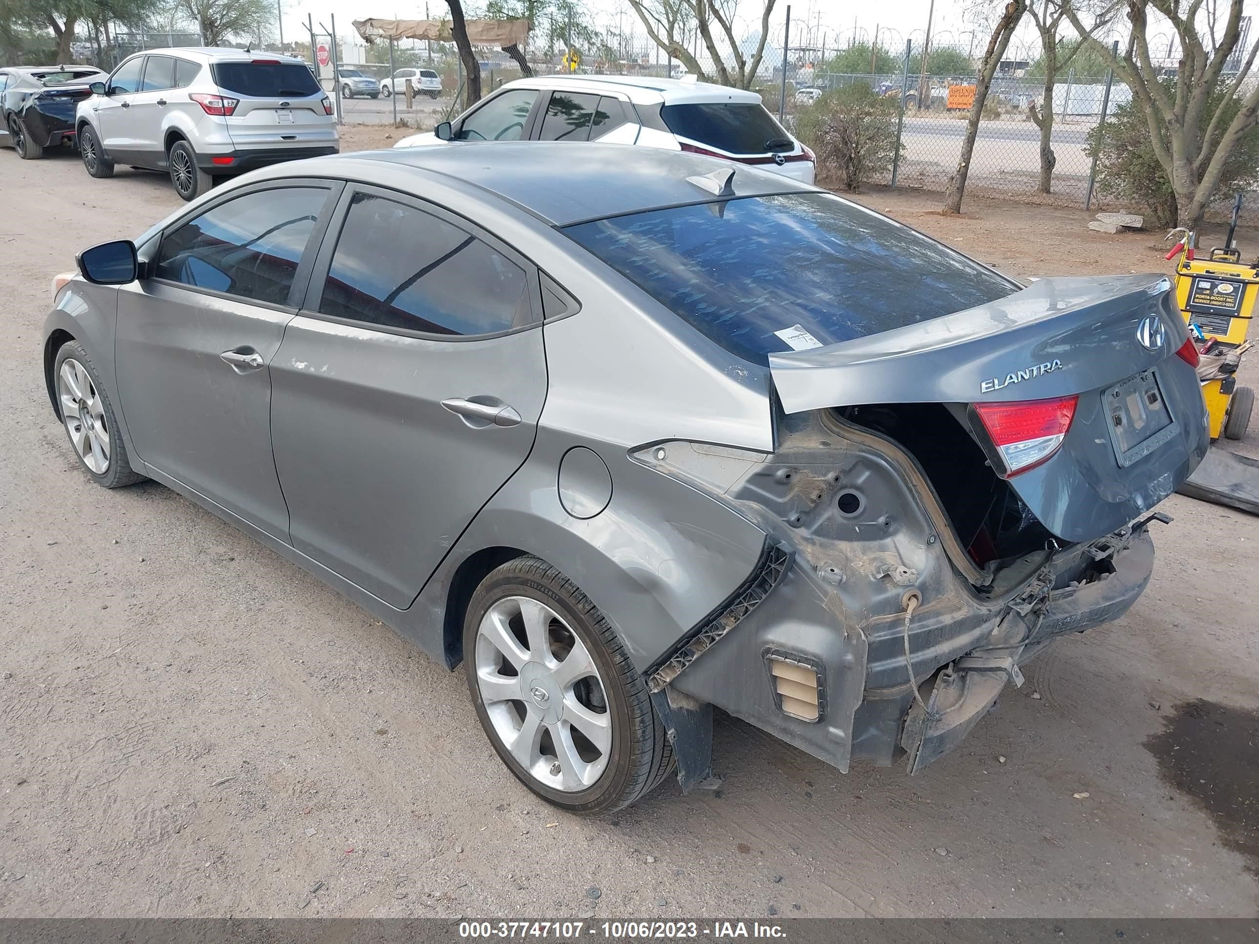 Photo 2 VIN: 5NPDH4AE4DH349358 - HYUNDAI ELANTRA 