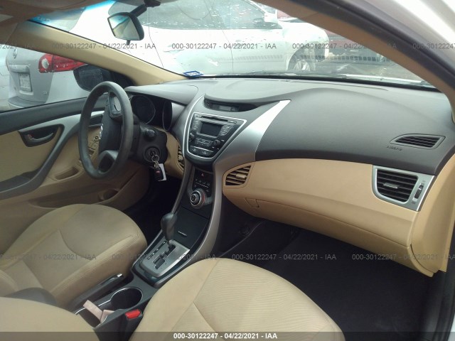 Photo 4 VIN: 5NPDH4AE4DH360280 - HYUNDAI ELANTRA 