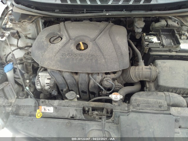 Photo 9 VIN: 5NPDH4AE4DH360280 - HYUNDAI ELANTRA 