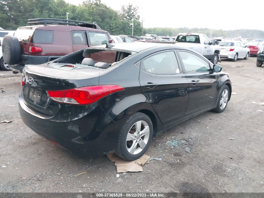 Photo 3 VIN: 5NPDH4AE4DH375443 - HYUNDAI ELANTRA 