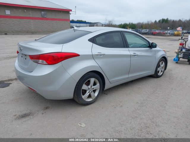 Photo 3 VIN: 5NPDH4AE4DH379640 - HYUNDAI ELANTRA 