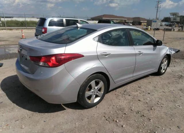 Photo 3 VIN: 5NPDH4AE4DH381341 - HYUNDAI ELANTRA 