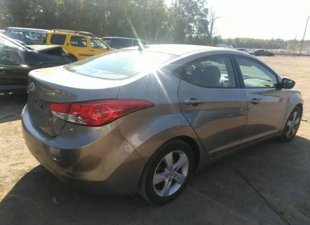 Photo 3 VIN: 5NPDH4AE4DH389410 - HYUNDAI ELANTRA 