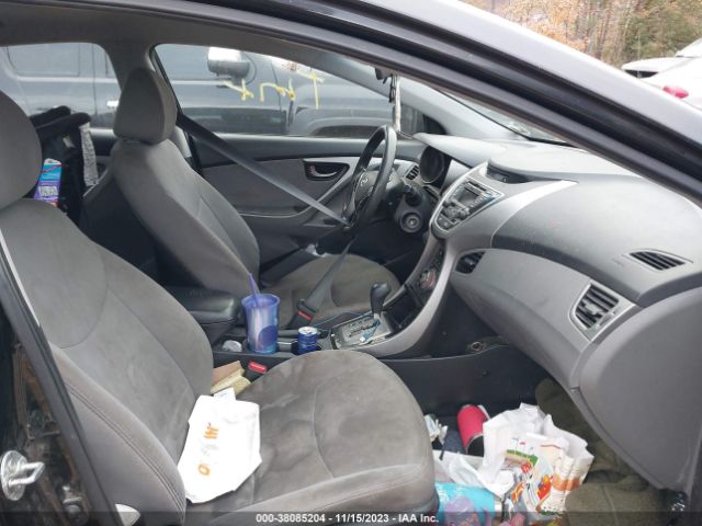 Photo 4 VIN: 5NPDH4AE4DH400437 - HYUNDAI ELANTRA 