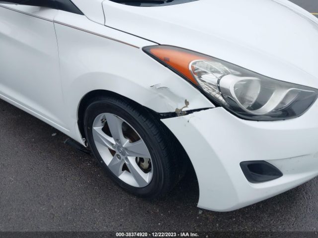 Photo 5 VIN: 5NPDH4AE4DH401829 - HYUNDAI ELANTRA 