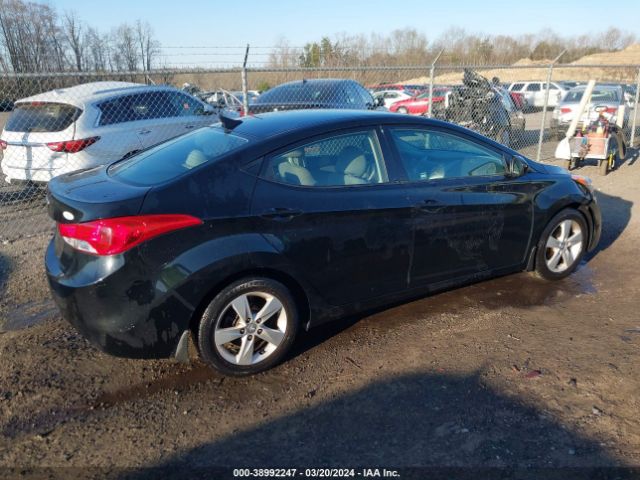 Photo 3 VIN: 5NPDH4AE4DH410305 - HYUNDAI ELANTRA 