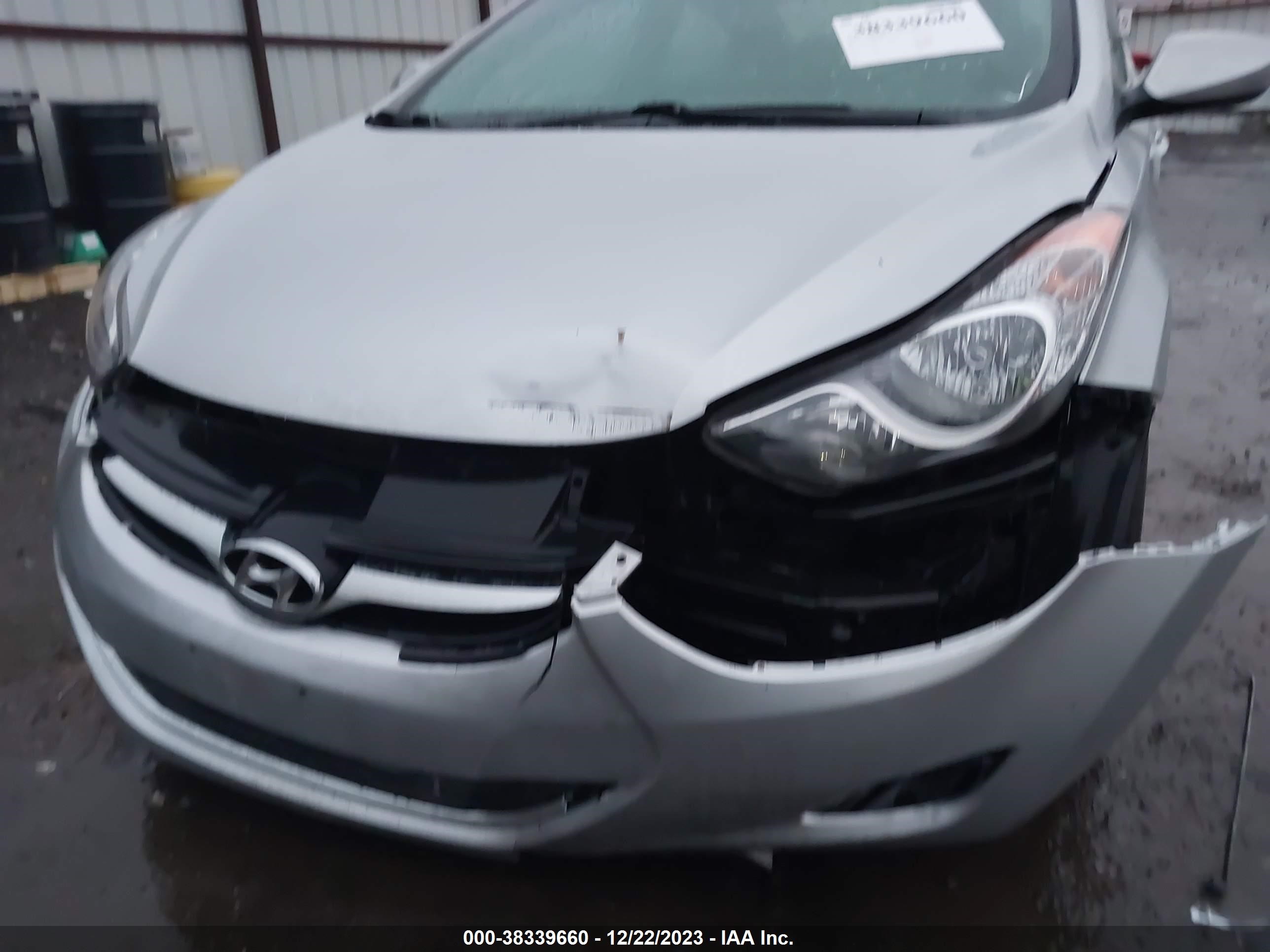 Photo 5 VIN: 5NPDH4AE4DH415018 - HYUNDAI ELANTRA 