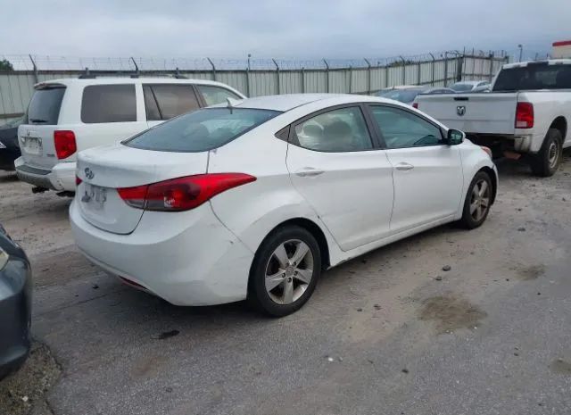 Photo 3 VIN: 5NPDH4AE4DH426763 - HYUNDAI ELANTRA 