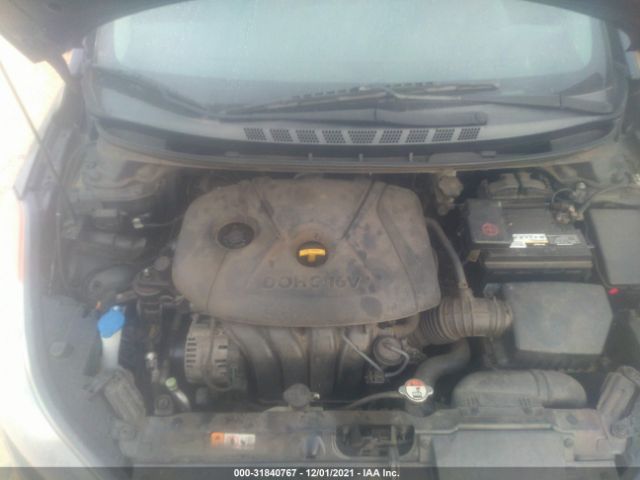 Photo 9 VIN: 5NPDH4AE4DH427654 - HYUNDAI ELANTRA 