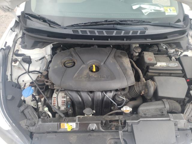 Photo 6 VIN: 5NPDH4AE4EH458291 - HYUNDAI ELANTRA SE 