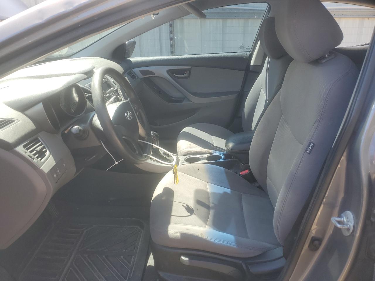 Photo 6 VIN: 5NPDH4AE4EH482123 - HYUNDAI ELANTRA 