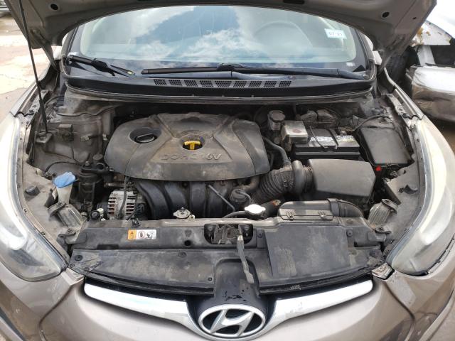 Photo 6 VIN: 5NPDH4AE4EH521311 - HYUNDAI ELANTRA SE 