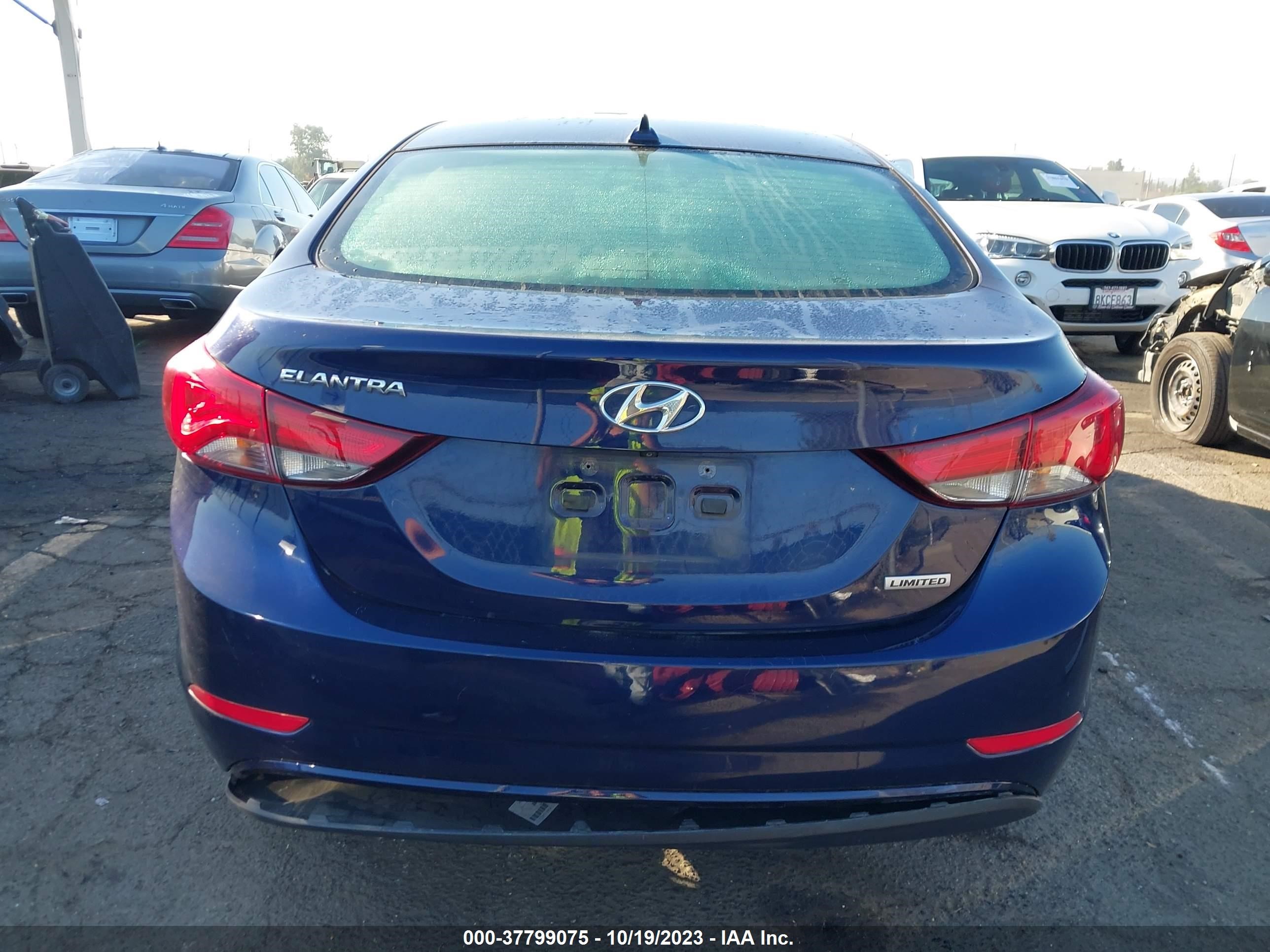 Photo 16 VIN: 5NPDH4AE4EH530798 - HYUNDAI ELANTRA 