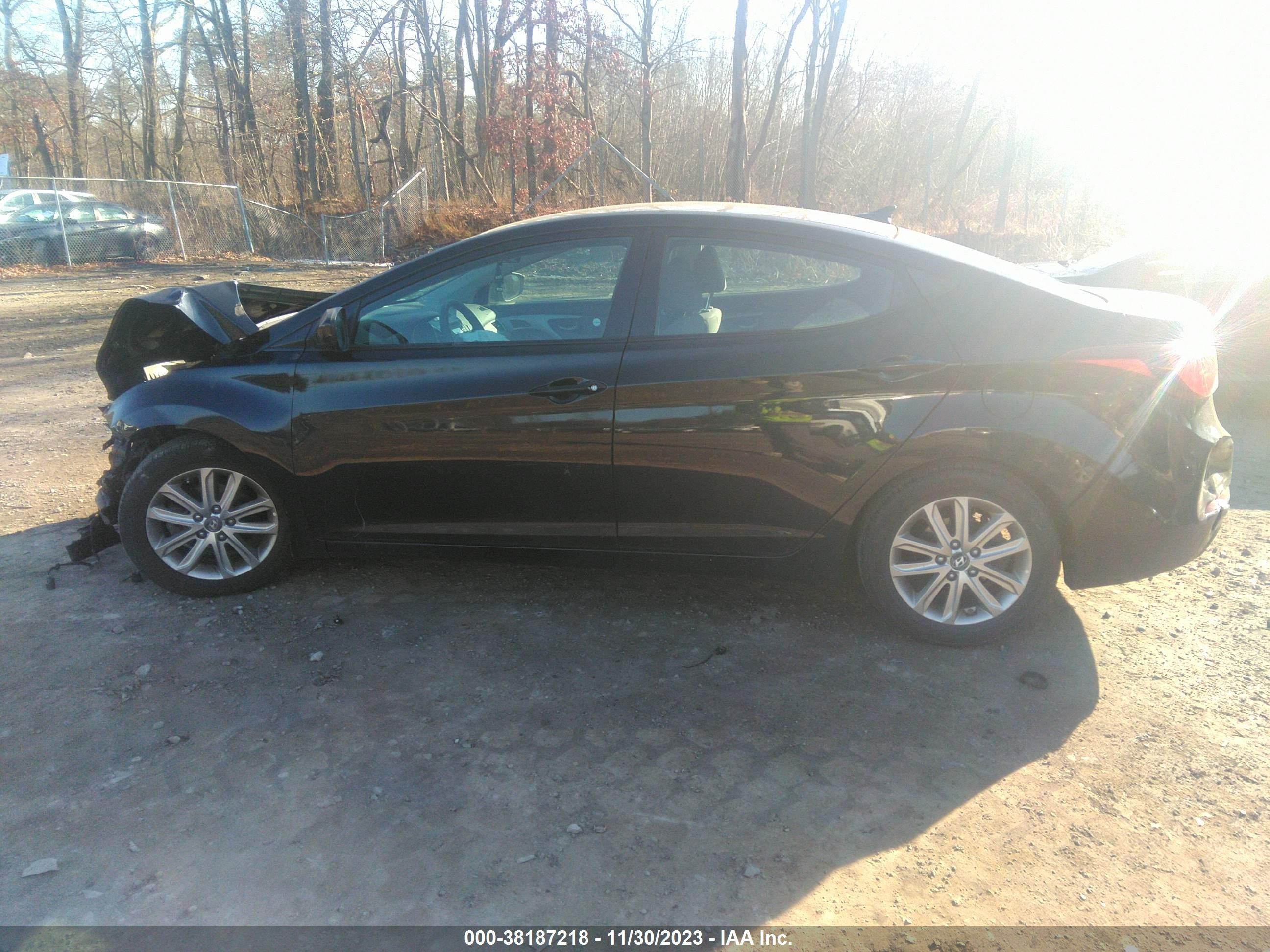 Photo 13 VIN: 5NPDH4AE4EH542353 - HYUNDAI ELANTRA 