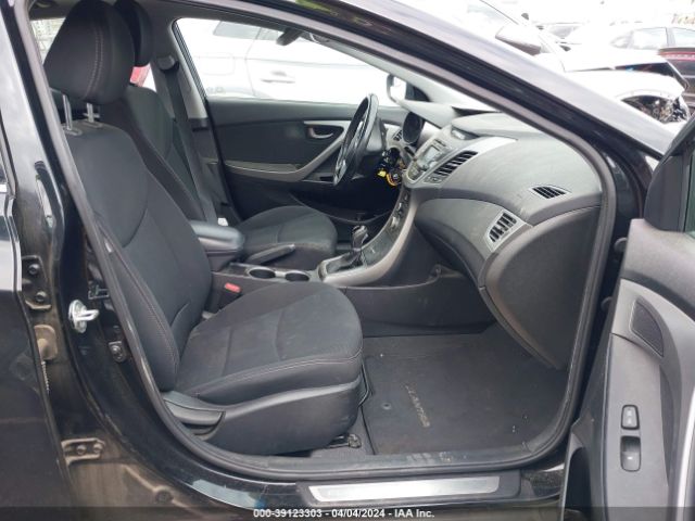 Photo 4 VIN: 5NPDH4AE4FH555217 - HYUNDAI ELANTRA 